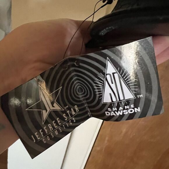 Shane Dawson/Jeffree Star Pig Crossbody - Picture 4 of 16